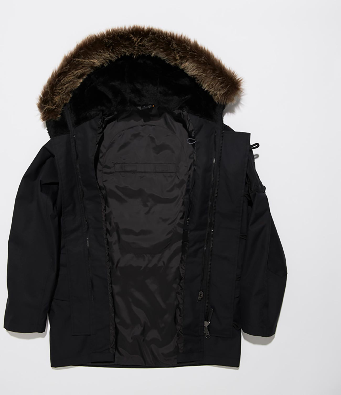 <img src= ”Jimmy_Parka_Lifestyle02.jpg” alt = “Jimmy Fur Parka Jacket Black” / >