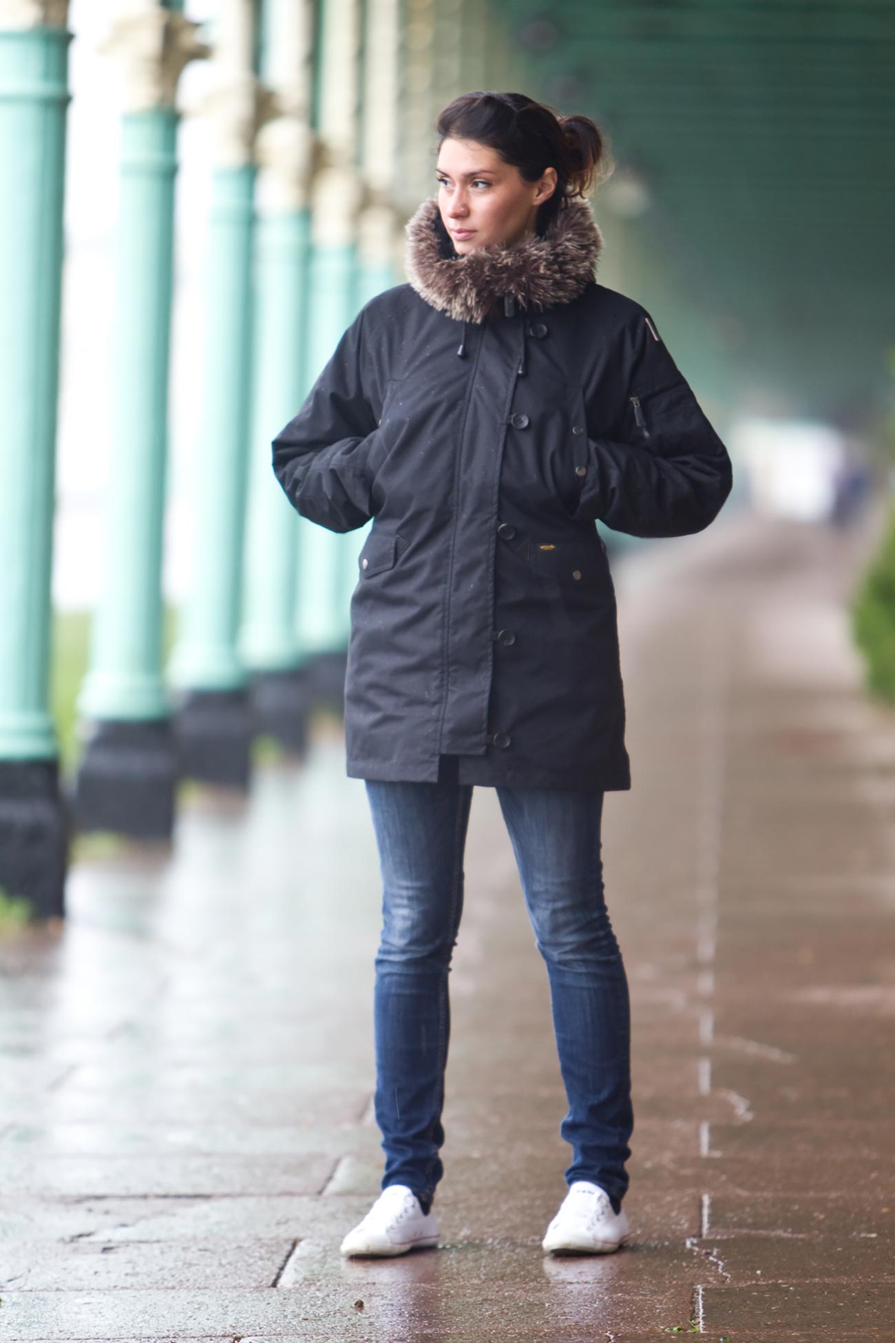 <img src= ”StephParka_Lifestyle03.jpg” alt = “Steph Fur Women’s Parka Jacket Grey” / >