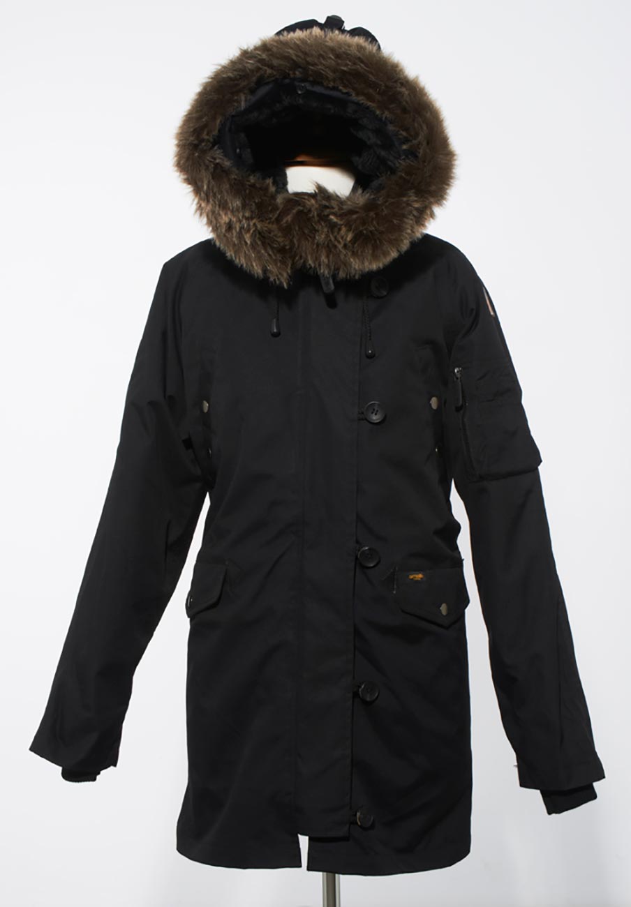 <img src= ”StephParka_Lifestyle02.jpg” alt = “Steph Fur Women’s Parka Jacket Black” / >